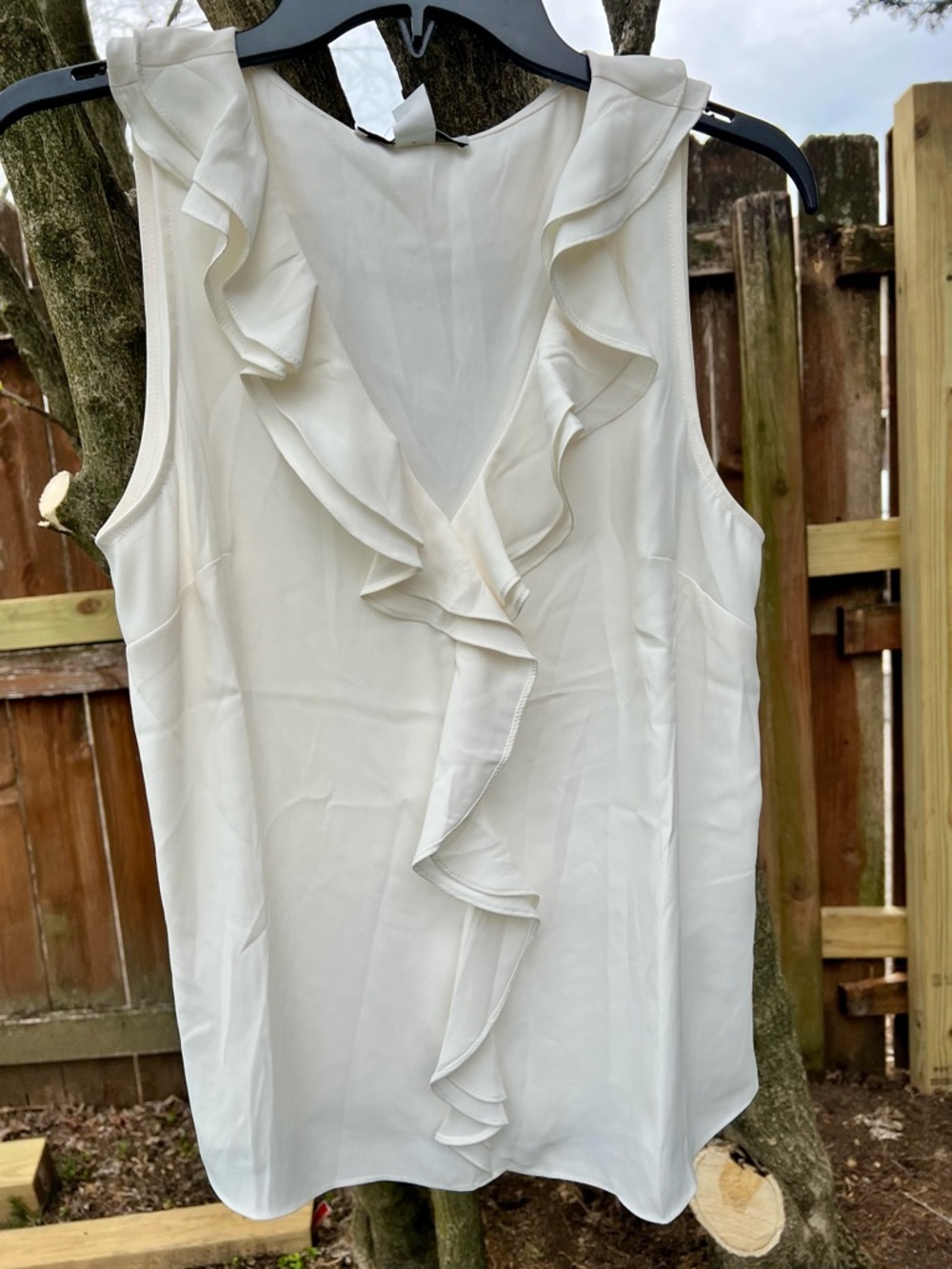 NWT Elegant WHBM Cascade Ruffle Shell Blouse Cream Sleeveless S